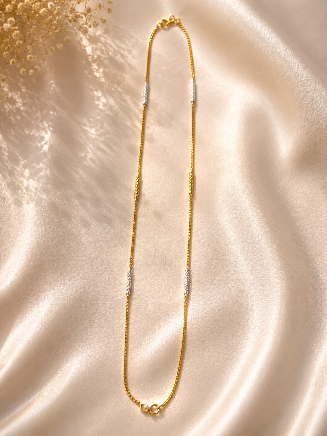 White gold strip